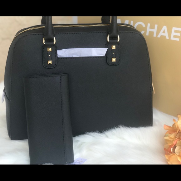 🌷MICHAEL KORS Black Saffiano Sandrine Tote Set - Picture 3 of 7